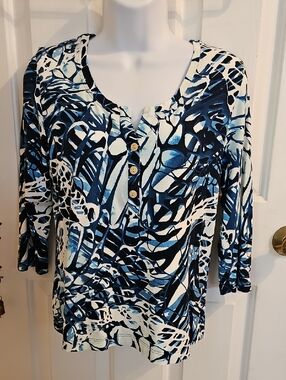 Ladies 3/4 Sleeve Top S Top Story